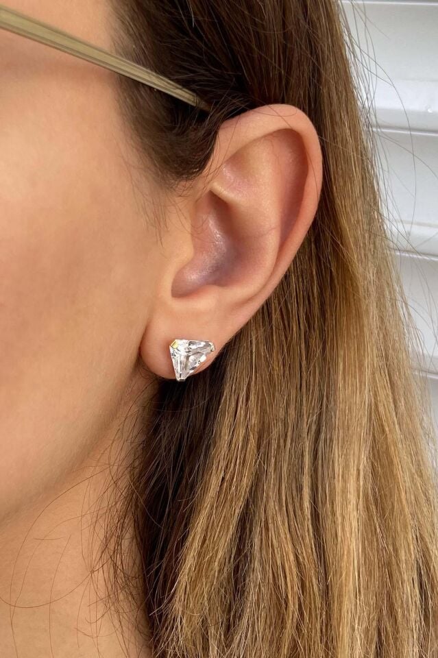 Prenses Kesim Zirkon Taşlı Küpe