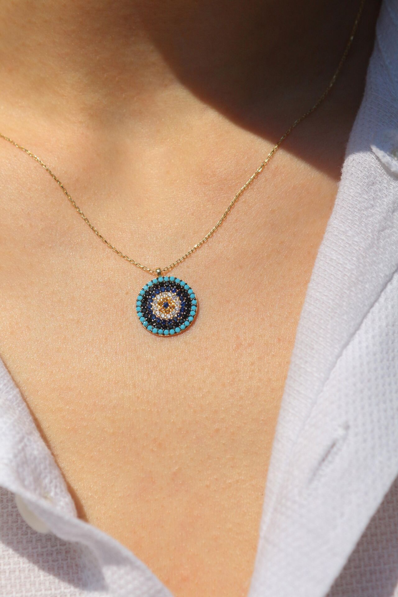 Sosyete Gözü Çok Renkli Taşlı 1,9 cm Çaplı Kolye 14 Ayar Sarı Altın