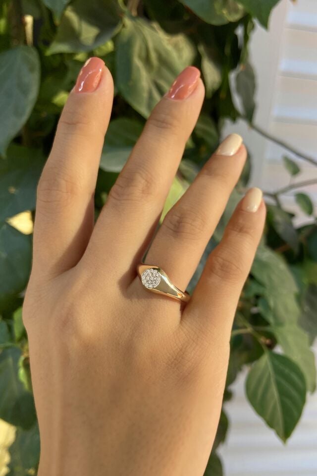 Önü Taşlı Şövalye 14 Ayar Sarı Altın Yüzük