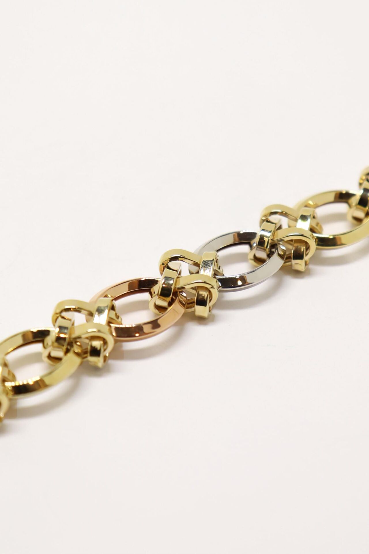 Oval Halkalı Üç Renk 14 Ayar Altın Bileklik