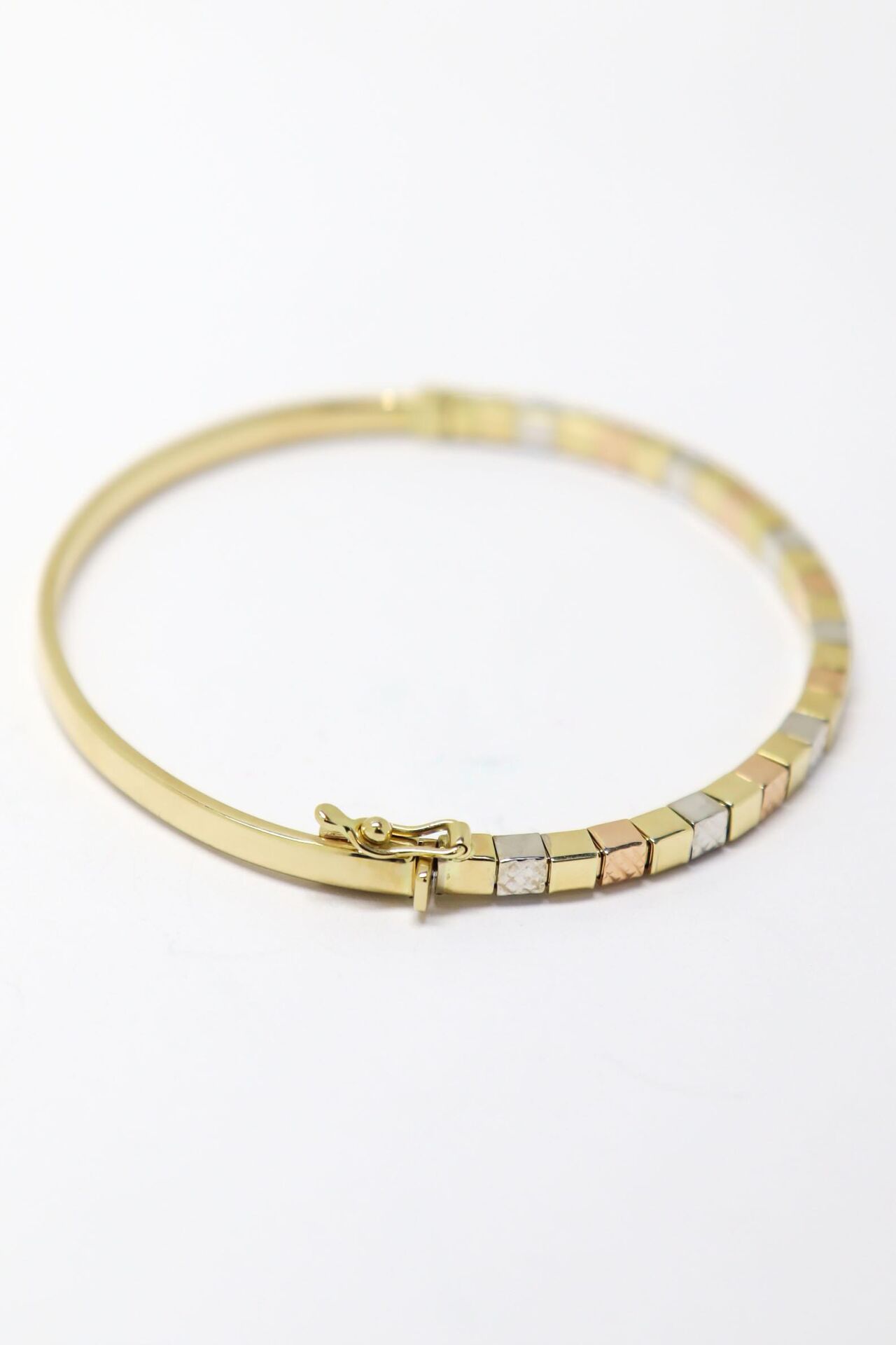 Küp Birleşim Üç Renk 14 Ayar Altın Kelepçe Bileklik