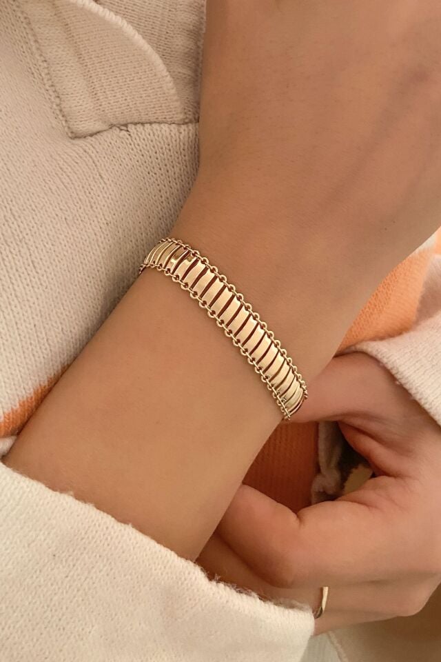 Paralel Bombeli Plaka Dizimi 14 Ayar Sarı Altın Bileklik