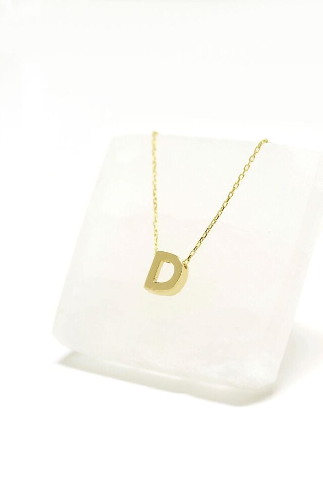 Mini Kesim '' D '' Harfi Kolye