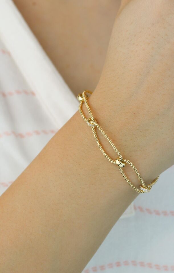 İp Zincirler Arası Taşlı-Taşsız Dönmeli Charmlı Bileklik 14 Ayar Sarı Altın Bileklik