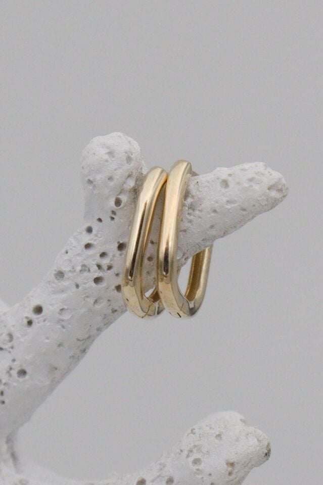 İnce Dörtgen 14 Ayar Altın Mini Küpe