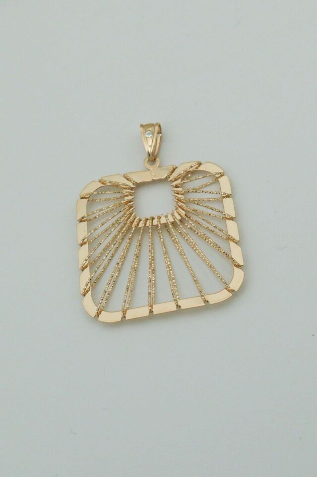 Sarmal Desenli 14 Ayar Altın Kare Kolye