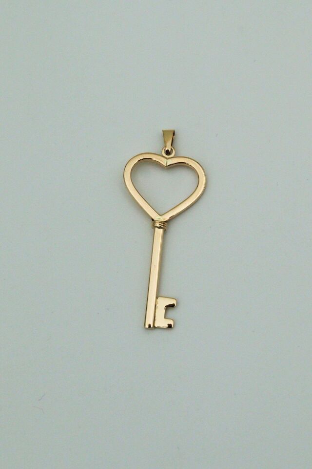 14 Ayar Altın Kalpli Anahtar Kolye