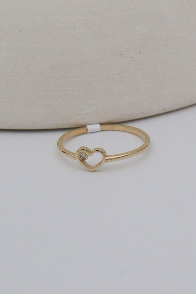 İçinde Tektaş Olan 14 Ayar Altın Minimal Kalp Yüzük