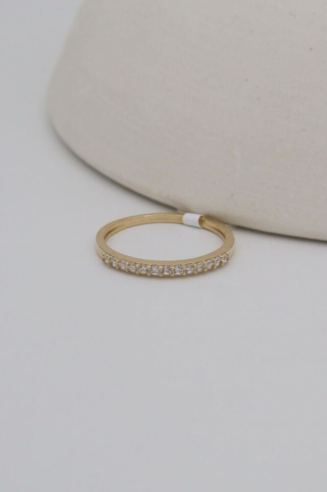 Yarım Tur Taşlı 14 Ayar Altın Minimal Yüzük