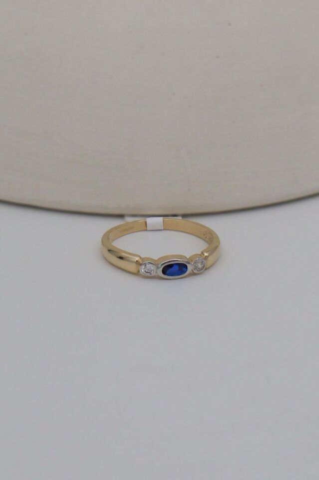 Oval Mavi Taşlı Minimal 14 Ayar Altın Yüzük