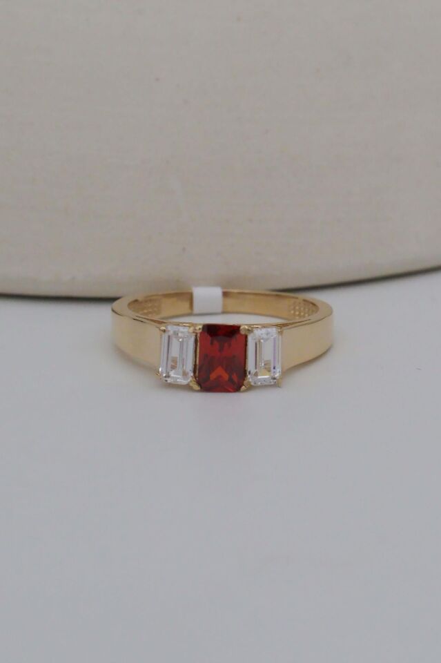 Kırmızı ve Beyaz Baget Taşlı Kalın 14 Ayar Altın Yüzük